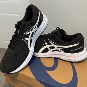 NWT mens Asics Gel Contend size 10M